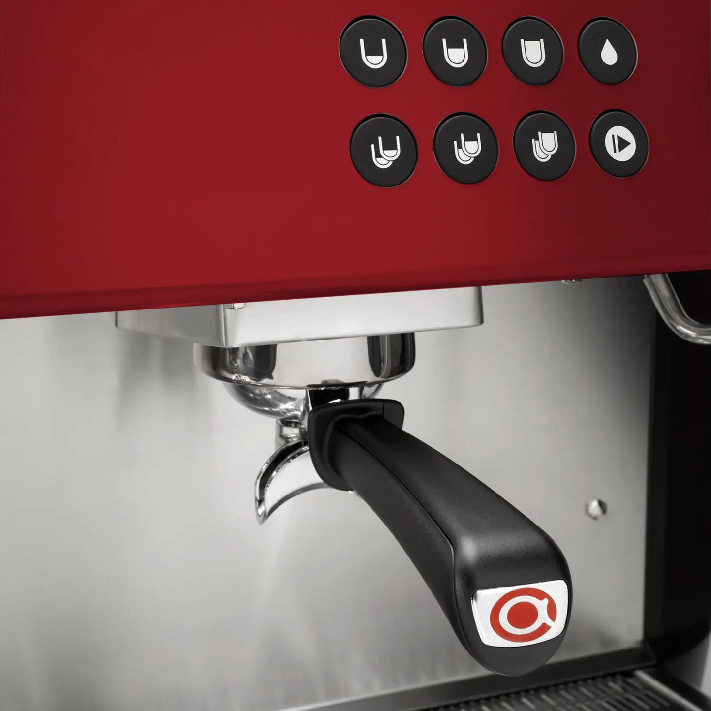 Astoria profesjonalny ekspres do kawy detal kolby i przycisków sterowania czerwony panel gastronomiczny ekspres