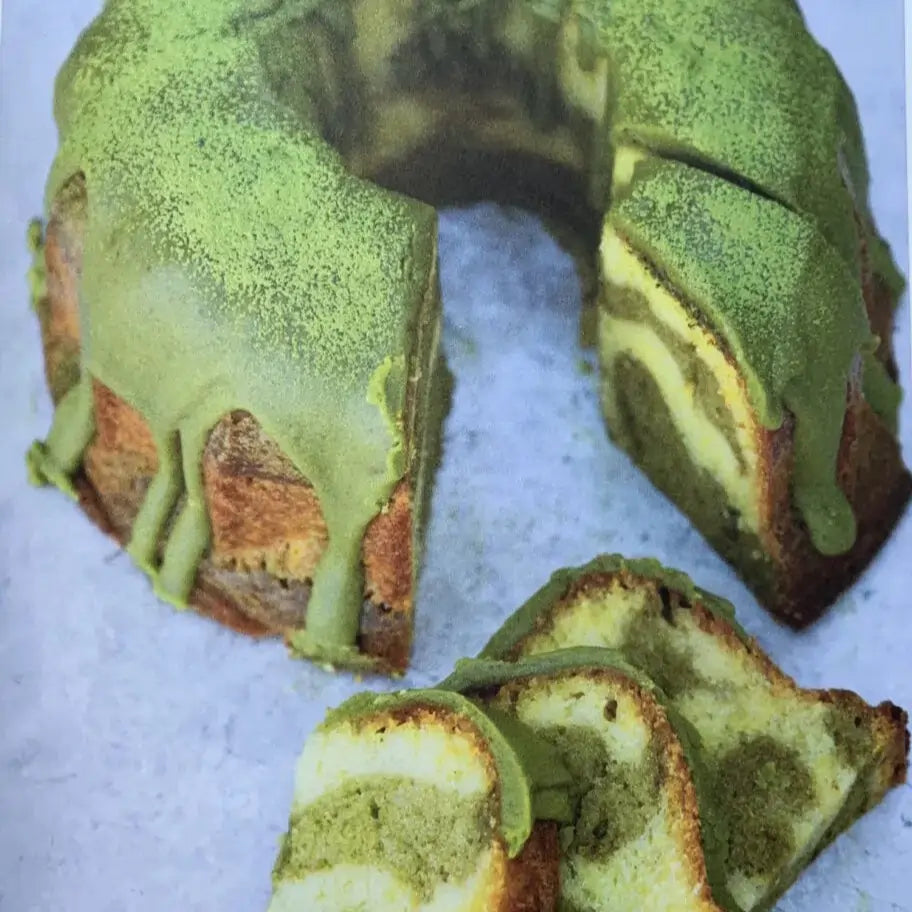 Marmurkowe ciasto z lukrem z matchy Moya – efektowny deser z zieloną herbatą do cukierni, kawiarni i cateringu premium