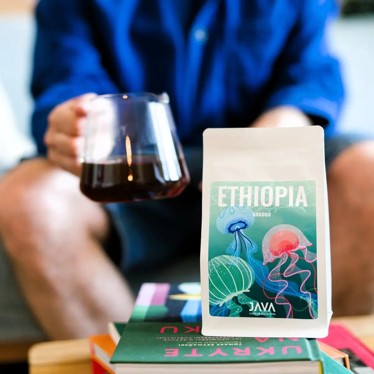 Kawa Ethiopia Gogogu od JAVA Coffee Roasters podczas codziennej degustacji w domowym otoczeniu