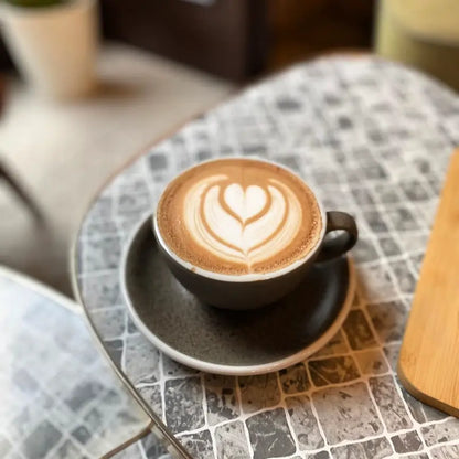 Cappuccino przygotowane na bazie Honduras Marcala JAVA Coffee z latte art w filiżance