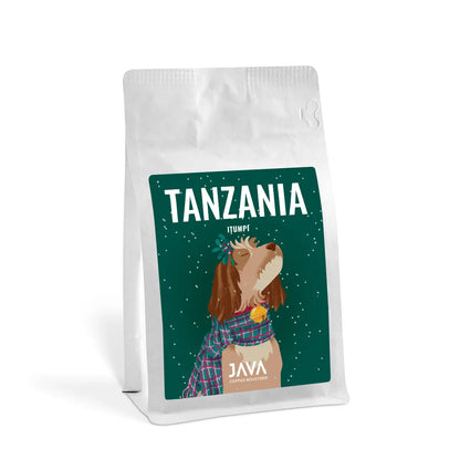 Packshot kawy ziarnistej JAVA Coffee Tanzania Itumpi 250g w białym opakowaniu z ilustracją psa.