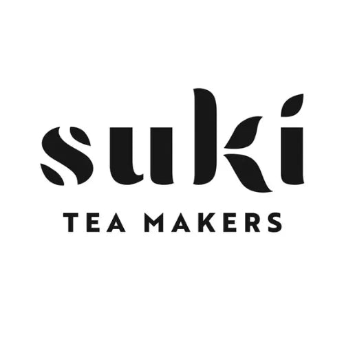 Logo marki Suki Tea Makers – producenta wysokiej jakości herbat sypanych i ziołowych dla sektora HoReCa. JAVA Coffee jest oficjalnym dystrybutorem marki w Polsce.